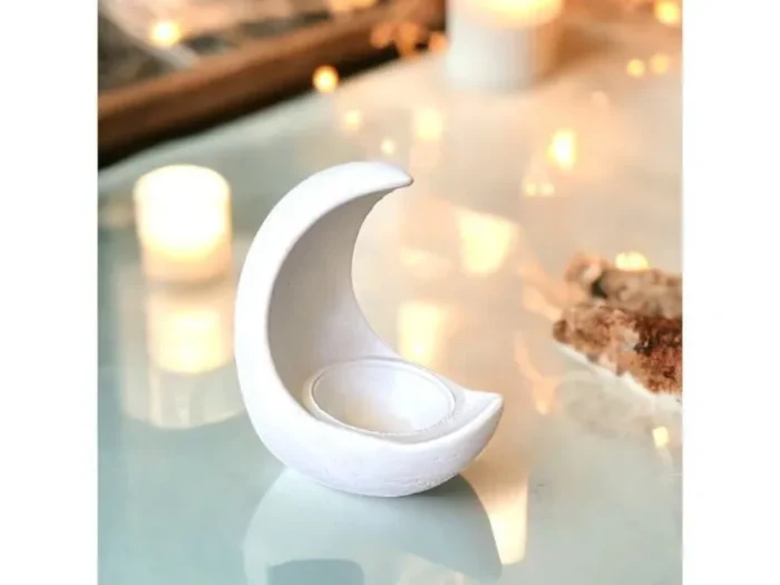 3D handmade ceramic moon candle holder with customizable design, perfect for home décor and scented candles.