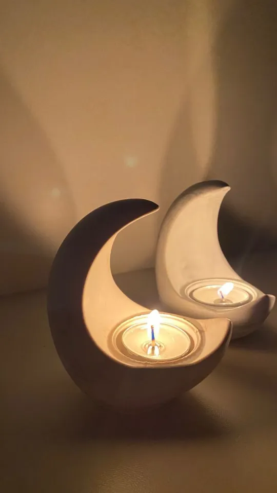 3D handmade ceramic moon candle holder with customizable design, perfect for home décor and scented candles.